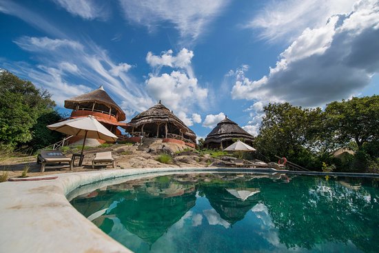 Luxury Safari Lodge in Uganda